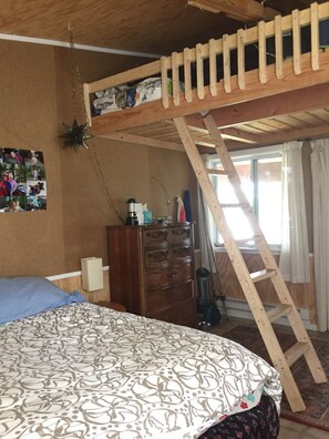 4 bedrooms, WiFi, bed sheets