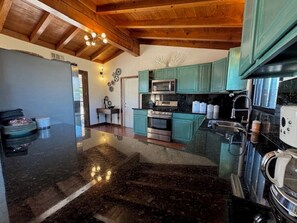 Private kitchen - 3-Bedroom Home in Sunny Palm Springs with Heated Pool, Hot Tub, AC, and WiFi (Palm Springs)