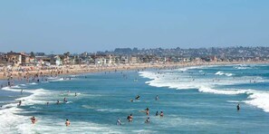 Beach - Private Home w King Bed, Hot Tub, Parking 1BR/1Bth (San Diego)