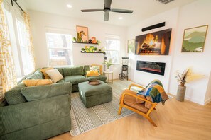 Smart-TV, Kamin, Videospiele