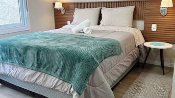 1 slaapkamer, een strijkplank/strijkijzer, wifi, beddengoed