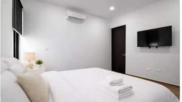 2 bedrooms, iron/ironing board, WiFi, bed sheets