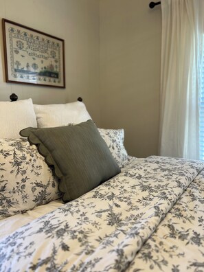 2 Schlafzimmer, Reisekinderbett, WLAN, Bettwäsche