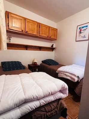 2 bedrooms, WiFi - 10m from ski slopes, 2nd floor, view mountain, balcony, tv, ski locker, 40m², Les Arcs (Les Arcs)