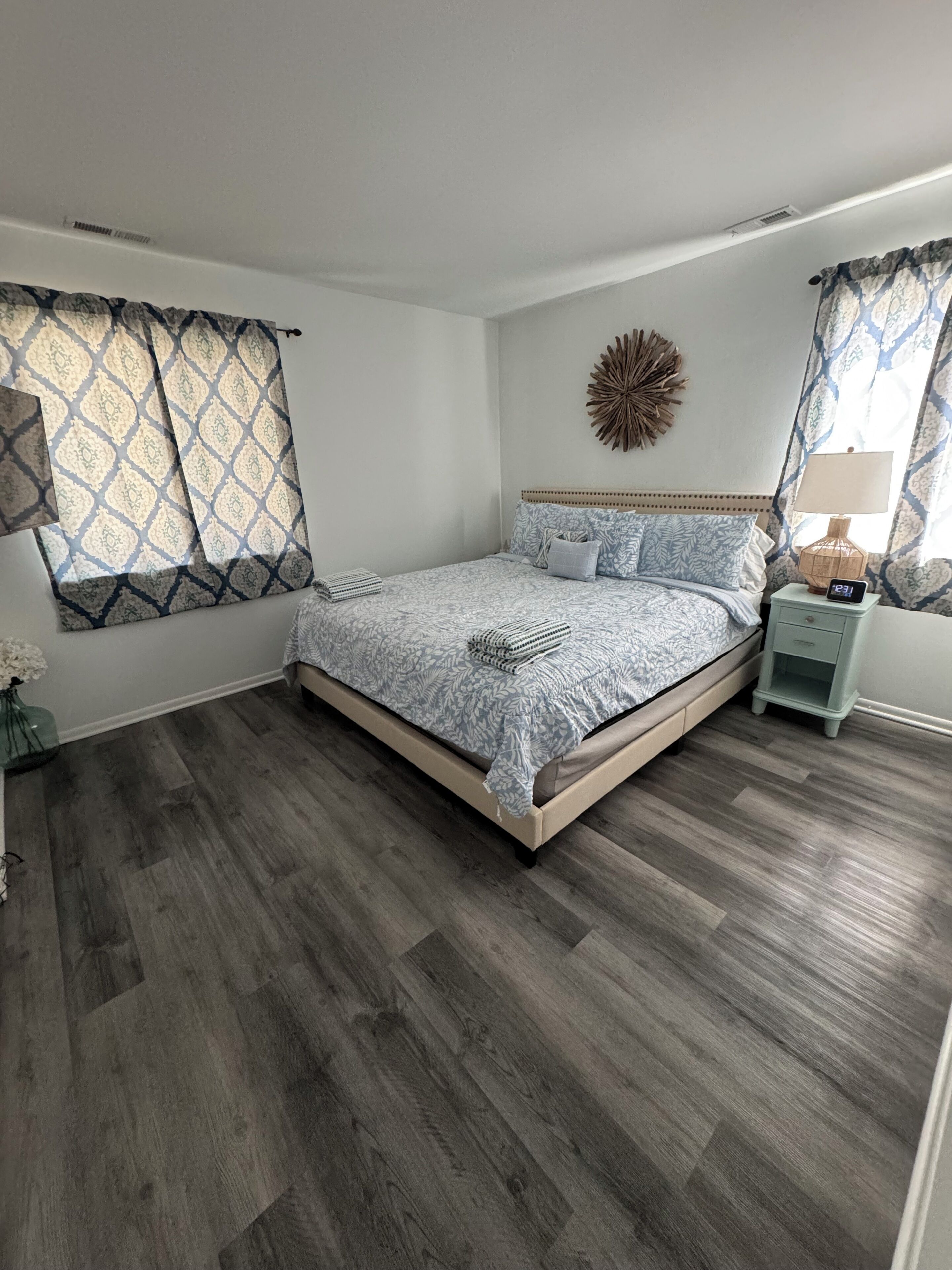 3 soverom, skrivebord, strykejern/-brett og wi-fi