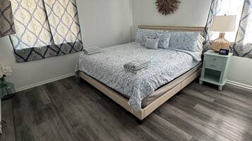 3 soverom, skrivebord, strykejern/-brett og wi-fi