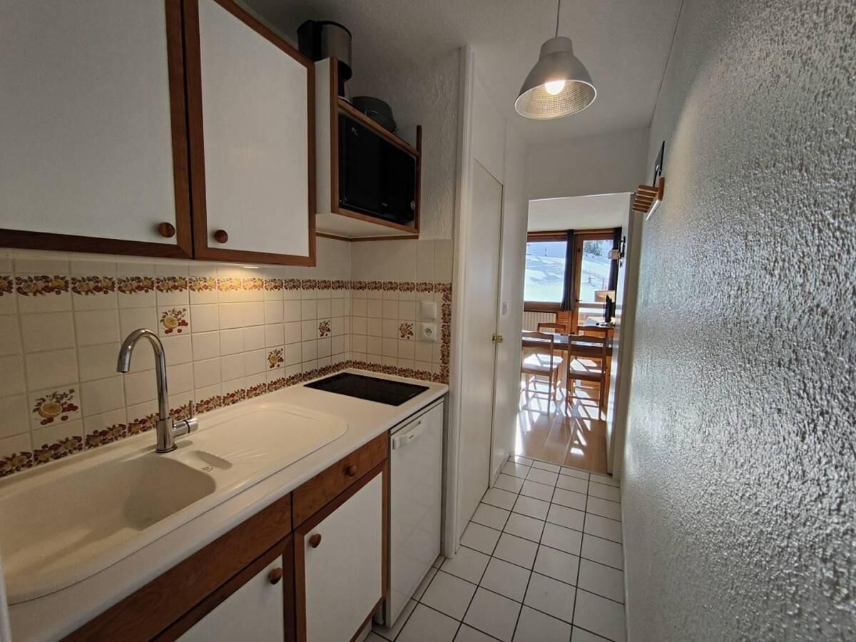 Fridge, microwave, oven