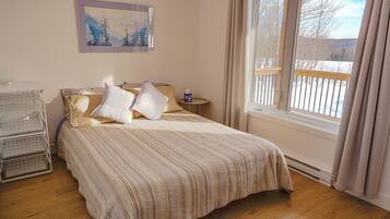 5 bedrooms, WiFi, bed sheets