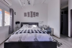 1 chambre, fer et planche à repasser, Wi-Fi gratuit, draps fournis