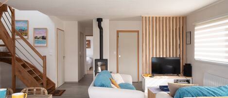 Televisio, DVD-soitin, stereot