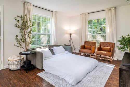 Comfy Duplex w/ 2 Kings+Sofa Bed