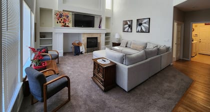 Spacious 5BR Retreat by Trails Pet-Friendly