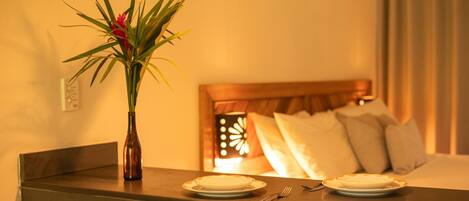 Iron/ironing board, Internet, bed sheets