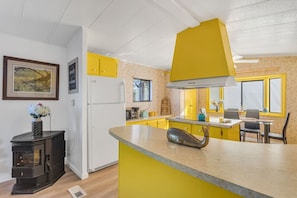 Interior - Cabin w/ breathtaking view Stop before Tahoe (Pilot Hill)