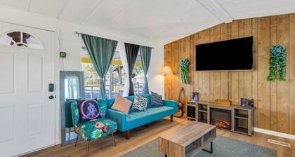 Cabin w/ breathtaking view Stop before Tahoe