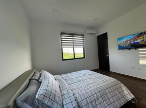 2 室のベッドルーム、アイロン / アイロン台、WiFi、ベッドシーツ