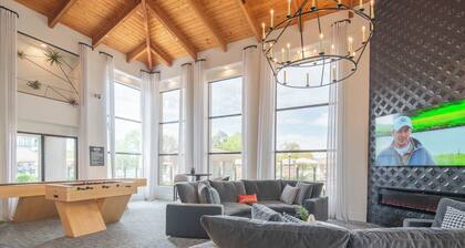 Cozy 2BR condo w/ hot tub, fire pit & golf view