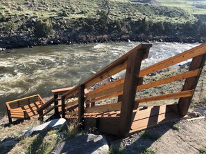 Property grounds - Yellowstone Riverside 3 Bedrooms 2.5 Bathroom Home with Panoramic Park Views (Gardiner)