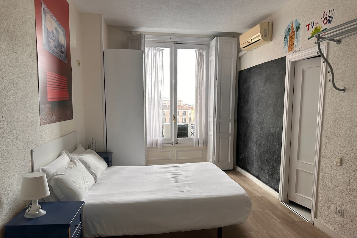 Family Quadruple Room, Multiple Beds, City View | Desk, iron/ironing board, free WiFi