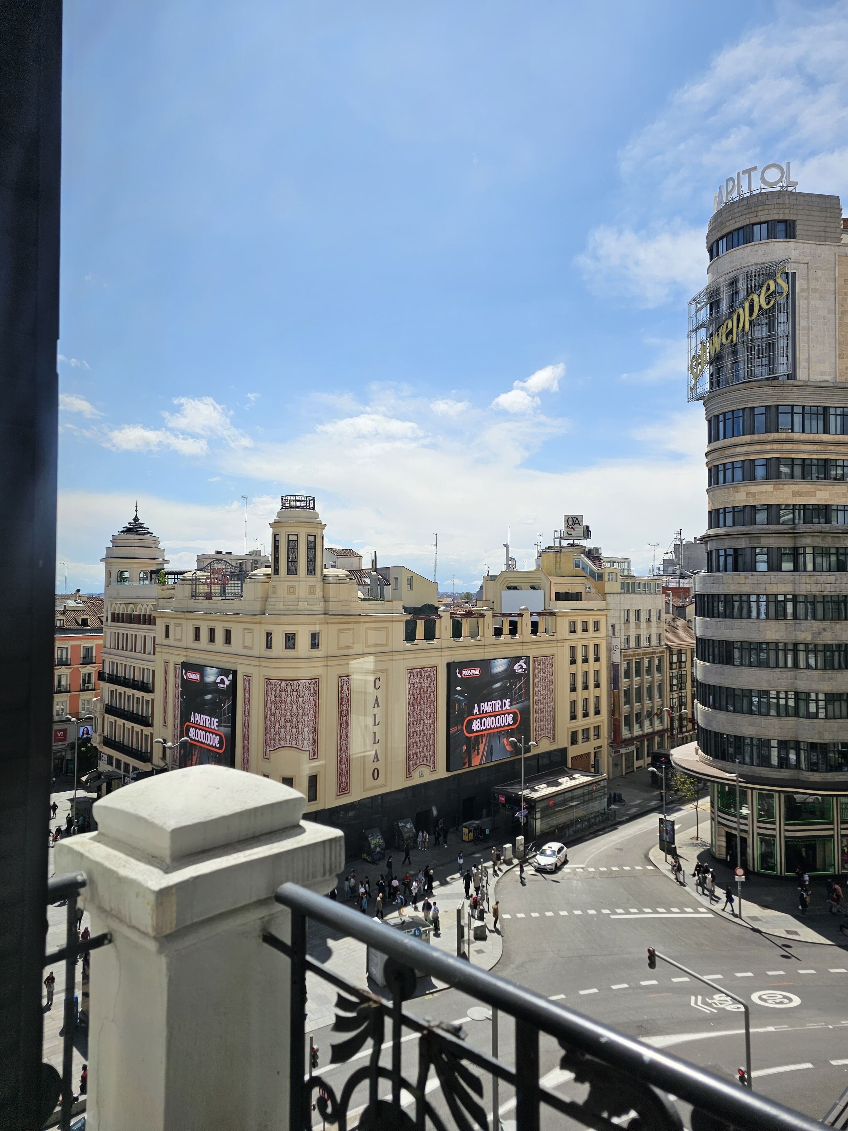 Phòng 4 Superior, nhiều giường, không hút thuốc, ban công | Bàn, bàn ủi/dụng cụ ủi quần áo, truy cập Internet không dây miễn phí 