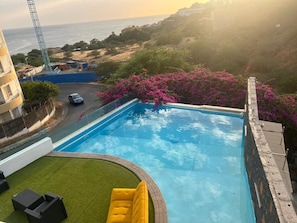 Pool - EXCELLENT, WELL-LOCATED VILLA, IDEAL FOR GROUP OR FAMILY TRIPS   (Praia)