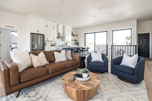 Smart TV, fireplace, video games, stereo