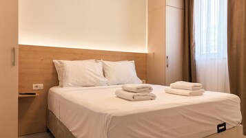 Blackout curtains, soundproofing, iron/ironing board, free WiFi