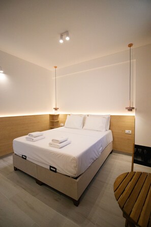 Standard Studio | Blackout curtains, soundproofing, iron/ironing board, free WiFi