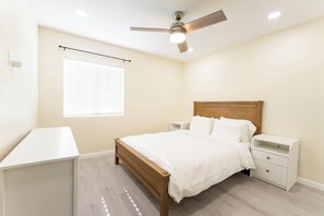 2 bedrooms, iron/ironing board, WiFi, bed sheets