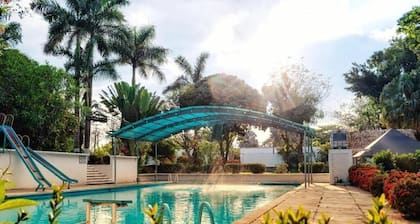 HOTEL VILLA BLANCA SUITES