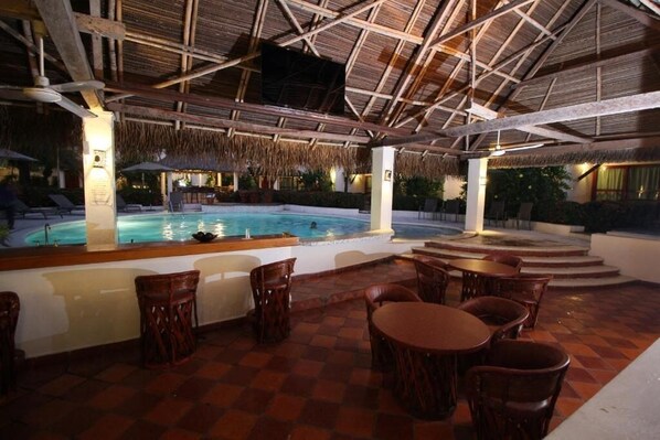 Restaurant - HOTEL VILLA BLANCA SUITES (San Juan Bautista Tuxtepec)