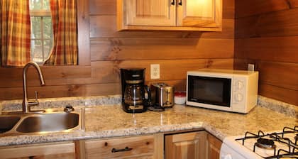 Quaint Couples Cabin