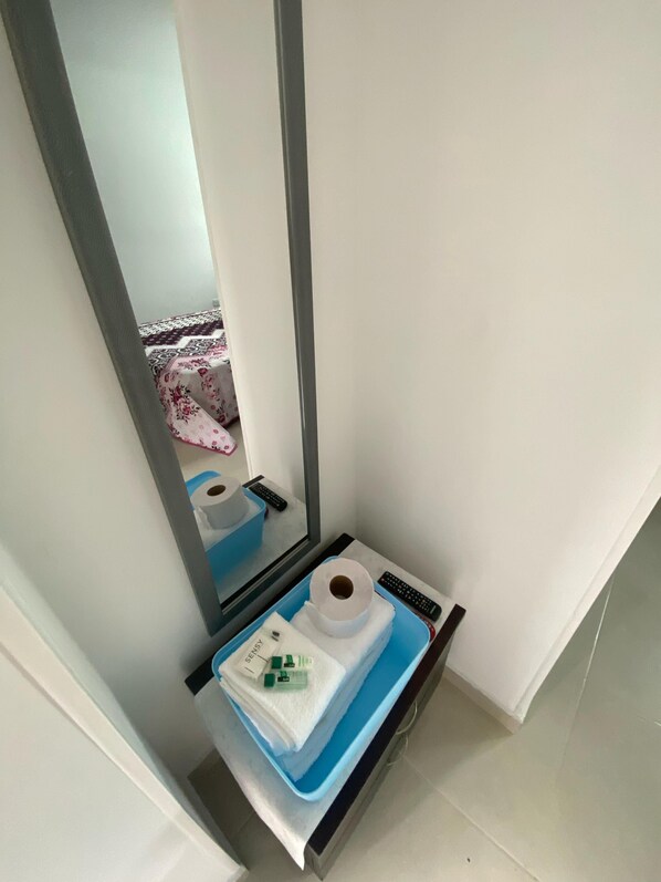 1 habitación, wifi y ropa de cama