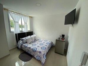 1 habitación, wifi y ropa de cama