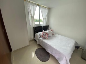 1 bedroom, WiFi, bed sheets