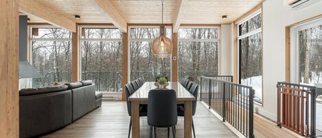 Chalet | Living area | Flat-screen TV