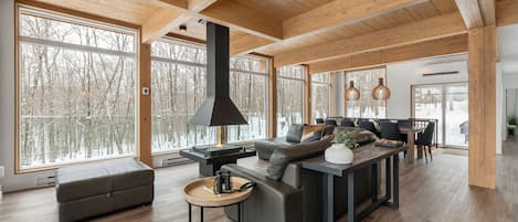 Nhà gỗ | Khu phòng khách | TV màn hình phẳng