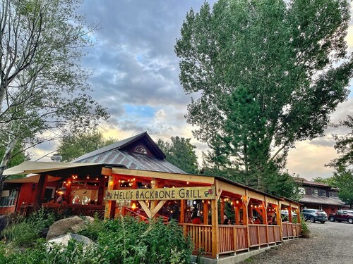 Boulder Mountain Lodge