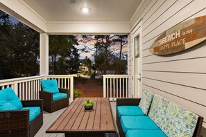 5 bedrooms - Walk to the Beach Pool 5bdr 3 Porches Beach Sea-ker s Retreat by Avantstay (Santa Rosa Beach)