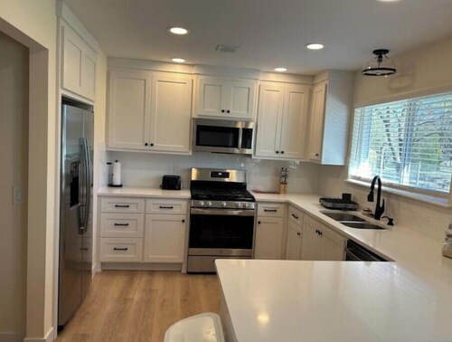 Charming 3-bedroom house with AC and WiFi in Bentonville