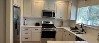 Charming 3-bedroom house with AC and WiFi in Bentonville