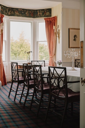 Dining - Lochside Luxury: Historic Home with Stunning Scottish Woodland Views (Lhanbryde)