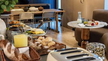 Dagelijks ontbijtbuffet (EUR 15 per persoon)