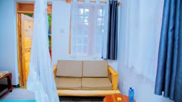 Comfort Double Room, 1 Bedroom, Hill View | Living area