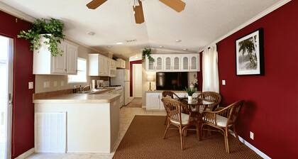 Serenity Cabin – Your Cozy Retreat Near Tampa