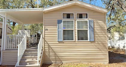 Serenity Cabin â Your Cozy Retreat Near Tampa