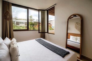 1 habitación, tabla de planchar con plancha, wifi gratis y ropa de cama