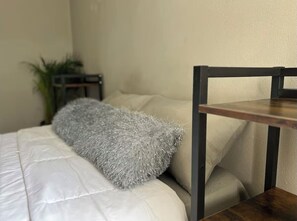 2 Schlafzimmer, Bügeleisen/Bügelbrett, Bettwäsche