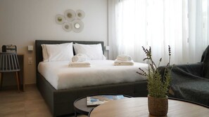 1 soverom, skrivebord, strykejern/-brett og wi-fi (inkludert)