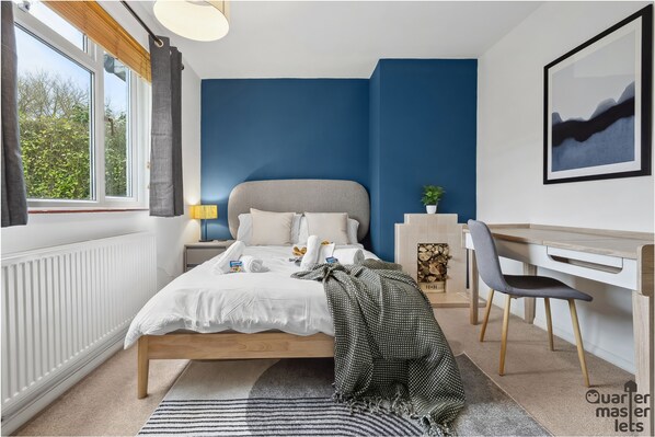 2 bedrooms, iron/ironing board, free WiFi, bed sheets